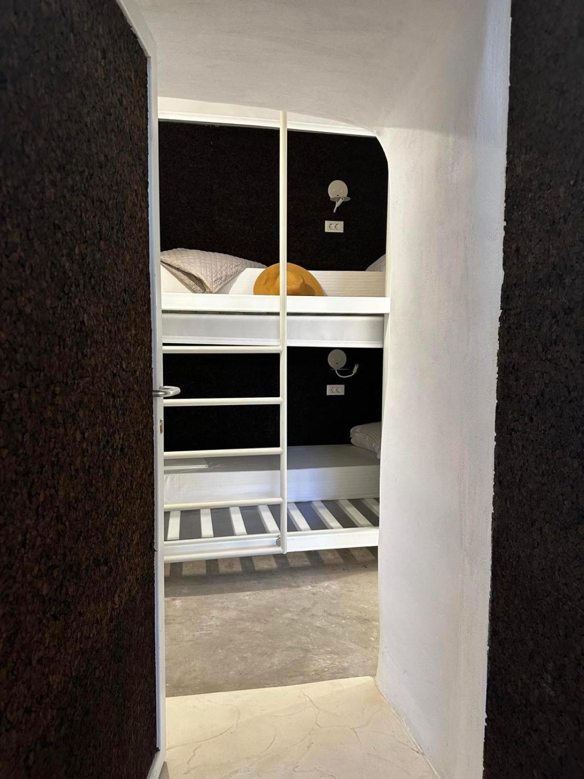 Hostel 16 Oia Экстерьер фото